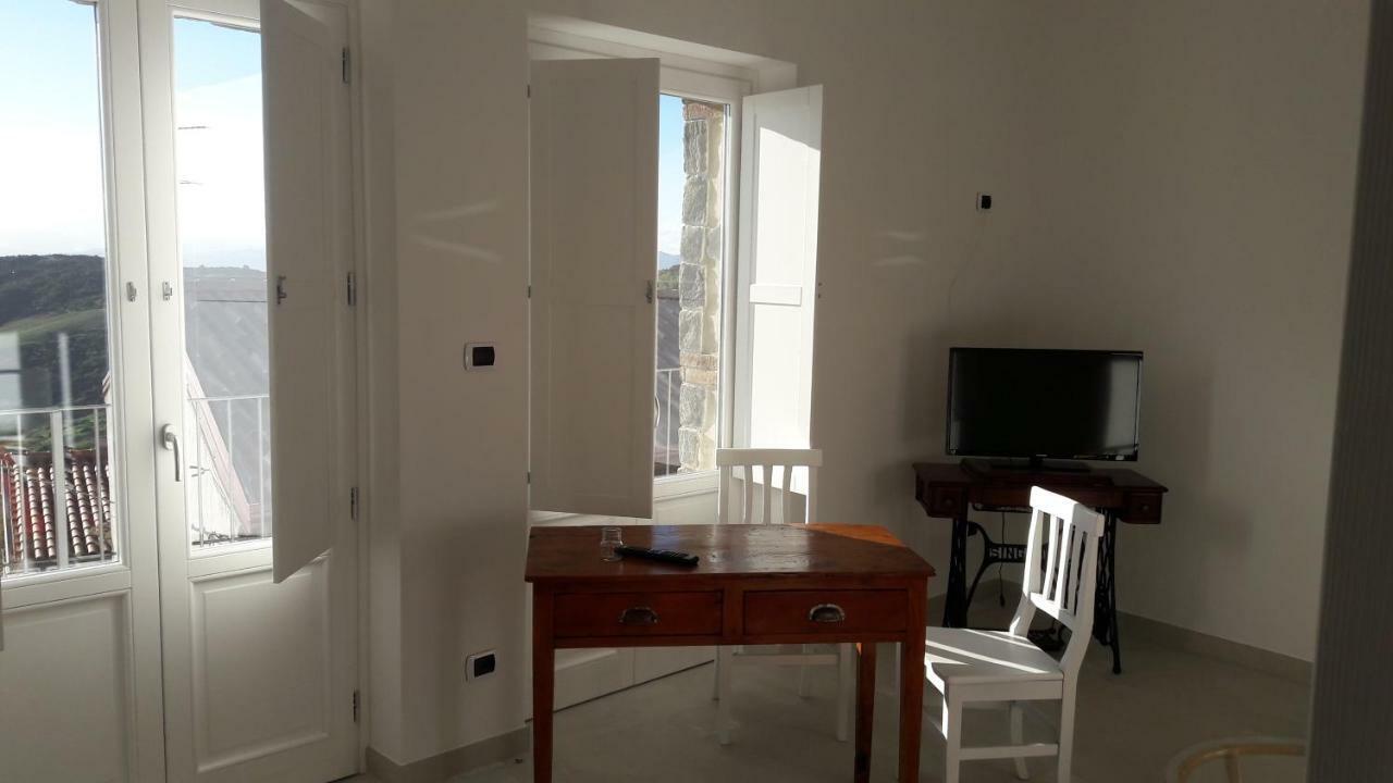 La Casa Dei Panorami Di Colobraro Exterior foto